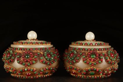 An Exquisite Glass Cover with Gold Cover Jars?Inlaid Gems