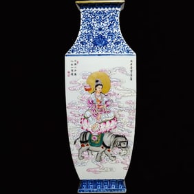 A Huge Blue and White Famille-Rose Auspicious Cloud and Buddha Pattern Vase