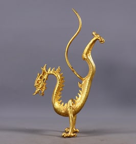 An Exquisite Gilt Bronze Dragon Ornament