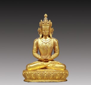 A Solemn Gilt Bronze Statue of Amitayus