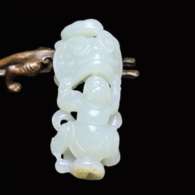 An Exquisite White Jade Figure Hand Piece