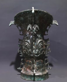 An Archaic Bronze Beast-Face Pattern Elephant-Ears Zun,With Inscription