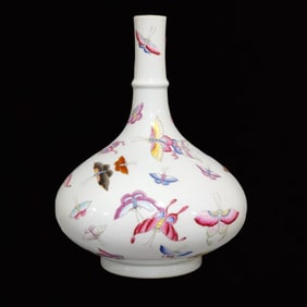 An Exquisite Famille-Rose Painted Gold Butterfly Pattern Vase