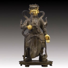 A Solemn Gilt Bronze Statue of "Guan yu"