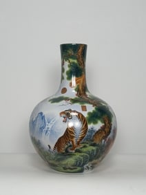 A Huge Enamel The twelve Chinese zodiac signs Pattern Vase,With Poem