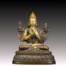 A Solemn Gilt Bronze Statue of Tsongkhapa