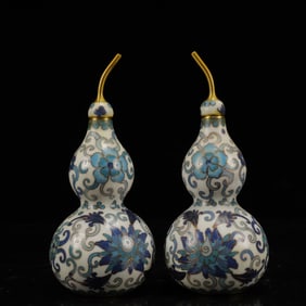 A Pair of Ecmxquisite Cloisonne Lotus Pattern Gourd-Shaped Vases
