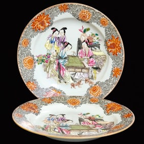 A Pair of Exquisite Famille-Rose Character and Story Pattern Plates