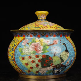 An Ecmxquisite Cloisonne Lotus and Peacock Pattern Jar with Cover