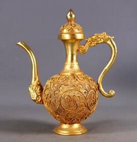 An Exquisite Gilt Bronze Auspicious Cloud Pattern Ewer
