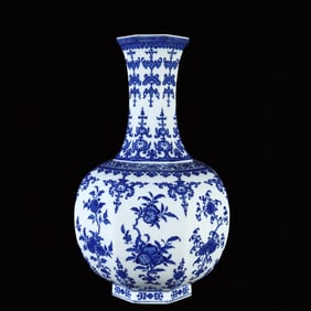 A Huge Blue and White Flower and Fruit Pattern Vase