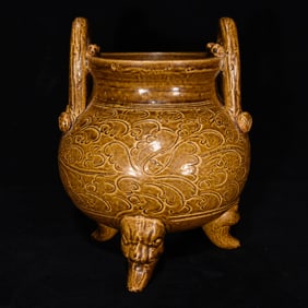 An Exquisite Shouzhou yao Double-Ears Tripod Censer