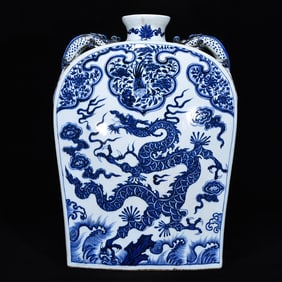 A Huge Blue and White Dragon Pattern Double-Ears Vase