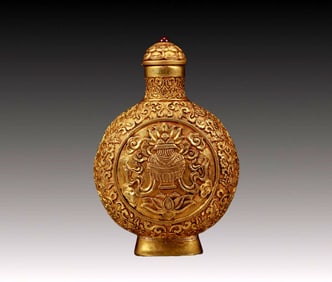 An Exquisite Gilt Bronze Treasures Pattern Snuff Bottle
