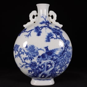 An Exquisite Blue and White Flower and Bird Pattern Double-Ears Vase