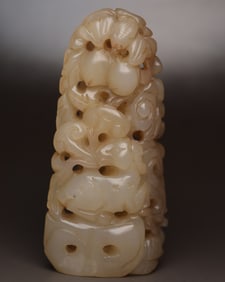 An Exquisite White Jade Hand Piece