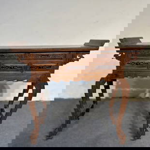 An Exquisite Huanghuali wood Table: An Exquisite Huanghuali wood Table,Qing Dynasty, China,Size:38.6inx15.7inx33.9in &#40644;&#33457;&#26792;&#26408;&#26700;&#23376;,&#20013;&#22269;&#28165;&#20195;,Size:98cmx40cmx86cm