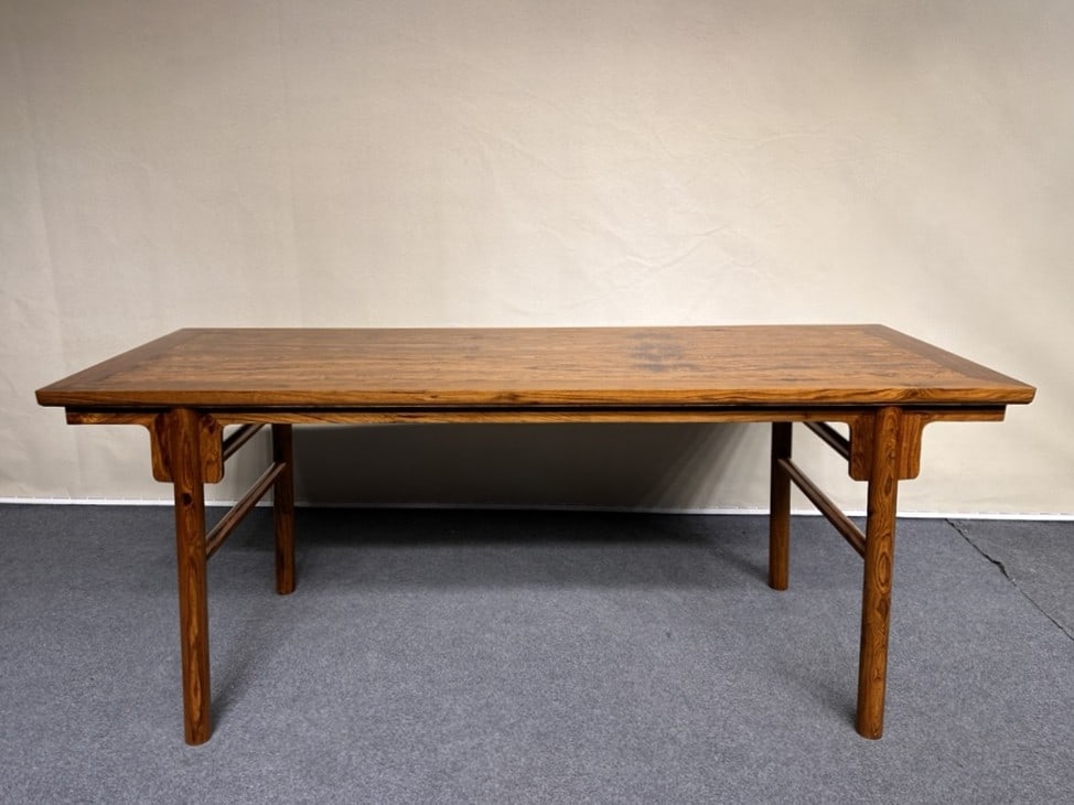 An Exquisite Huanghuali wood Table: An Exquisite Huanghuali wood Table,Qing Dynasty, China,Size:78.7inx29.9inx32.3in 黄花梨木桌子,中国清代,Size:200cmx76cmx82cm