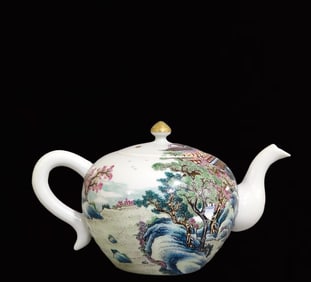 An Exquisite Famille-Rose Painted Gold Landscape and Figure Pattern Teapot,With Poem