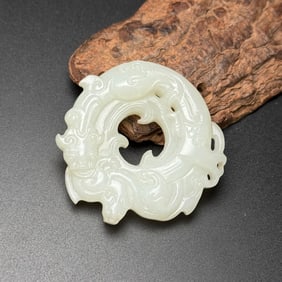 An Exquisite White Jade Dragon Pattern Pendant