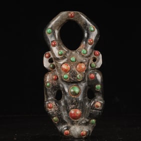An Archaic Hongshan Culture Meteorite Beast Pattern Ornament,Inlaid Gems