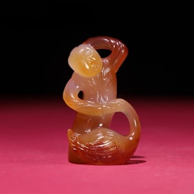 An Exquisite Agate Figure Ornament