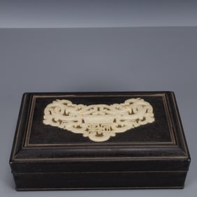 An Exquisite Zitanwood Inlaid Inlaid White Jade Box