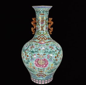 An Exquisite Green Ground Famille-Rose Lotus Pattern Double-Ears Vase