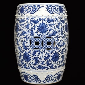 A Precious Blue and White Lotus Pattern Drum