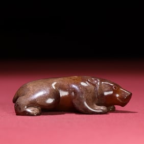 An Exquisite White Jade Bear Hand Piece
