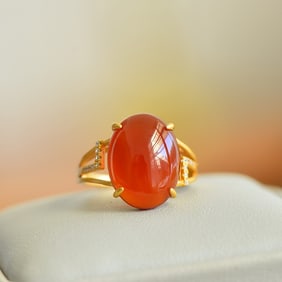 An Exquisite Sterling Silver-Gold Plated Inlaid Agate Ring