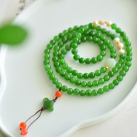 An Exquisite Jasper Bracelets