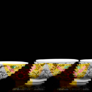 A Pair of Exquisite Famille-Rose Yellow Ground Flower Pattern Bowls: A Pair of Exquisite Famille-Rose Yellow Ground Flower Pattern Bowls,Qing Dynasty, China,Kangxi Six-character Mark,Size:5.9inx9.8inx2.8in &#19968;&#23545;&#31881;&#24425;&#40644;&#22320;&#33457;&#21321