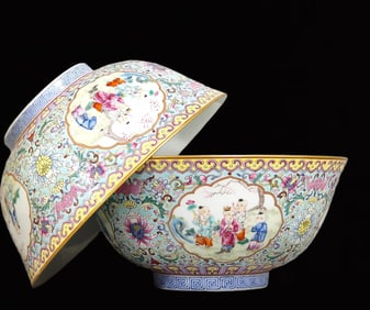 A Pair of Exquisite Famille-Rose Green Ground Painted Gold Lotus, Character and Story Pattern Bowls