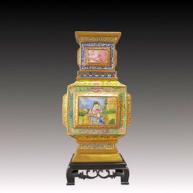 An Exquisite Gilt Bronze Painted Enamel Figure Pattern Vase