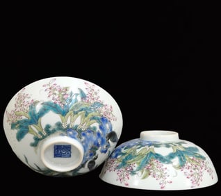 A Pair of Exquisite Famille-Rose Flower and Bird Pattern Cups