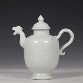An Exquisite White Glazed Dragon-head Ewer