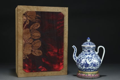 An Exquisite Blue and White Lotus and Figure Pattern Ewer