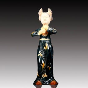 A Rare Tang Tri-Color Glazed Pottery Dancing Figurines