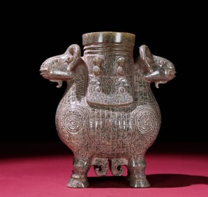 An Exquisite Sapphire Sheep-Shaped Vase