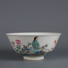 An Exquisite Famille-Rose Character and Story Pattern Flower and Butterfly Pattern Bowl