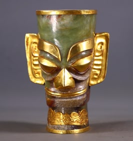 An Exquisite White Jade Cover with Gold With Inscription Ornament