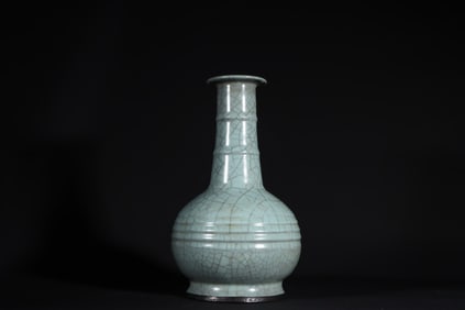 An Exquisite Celadon Glazed Guan yao Vase
