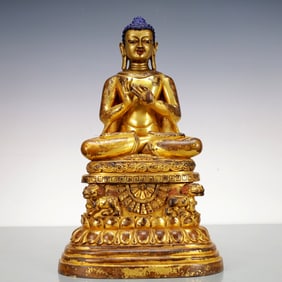 A Exquisite Gilt Bronze Statue of Sakyamuni