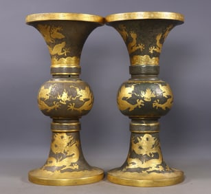 A Pair of Exquisite Gilt Bronze Dragon Pattern Vase