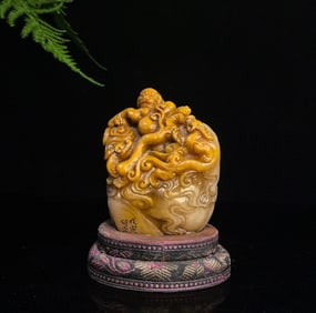 An Exquisite Shoushan Stone Dragon Pattern Seal Ornament