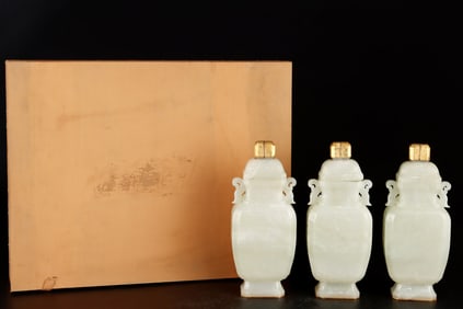 A Set of Fine White Jade Painted Gold with poem Double-Ears Vase