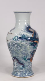 An Exquisite Doucai Seawater Pattern Dragon Pattern Vase