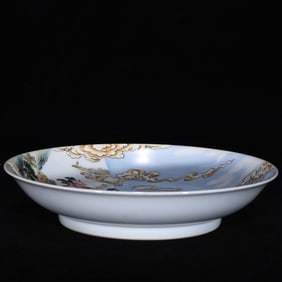 An Exquisite Famille-Rose Character and Story Pattern Plate