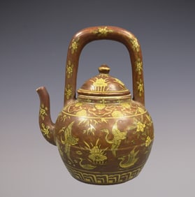 An Exquisite Yellow-red Glaze Flower and Bird Pattern Ewer